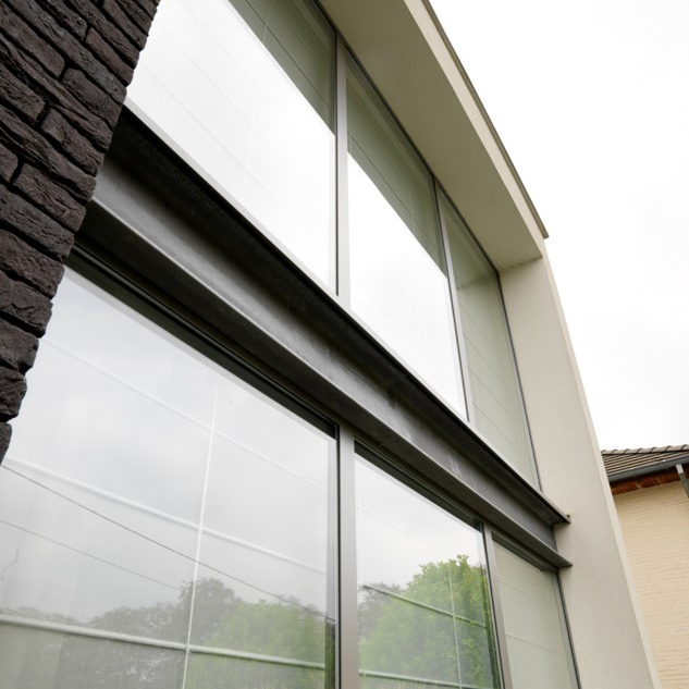 moderne woning met grote ramen