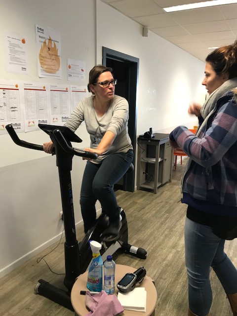 fietsende sapa medewerker