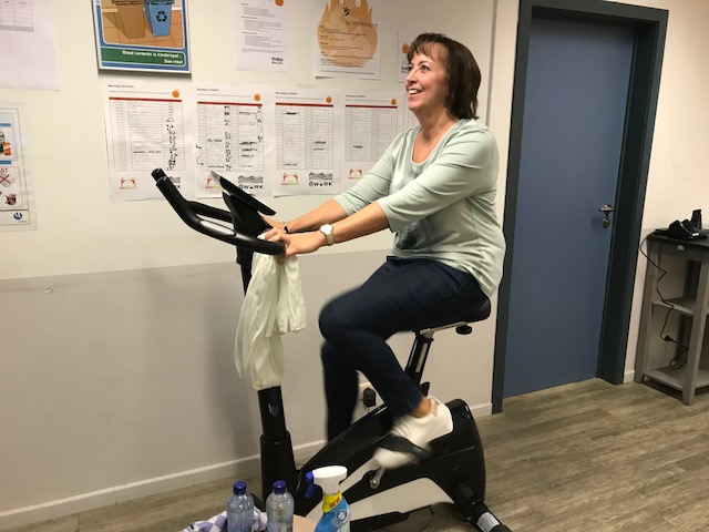 fietsende sapa medewerker